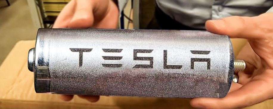 how long does it take tesla battery to last when fully charged